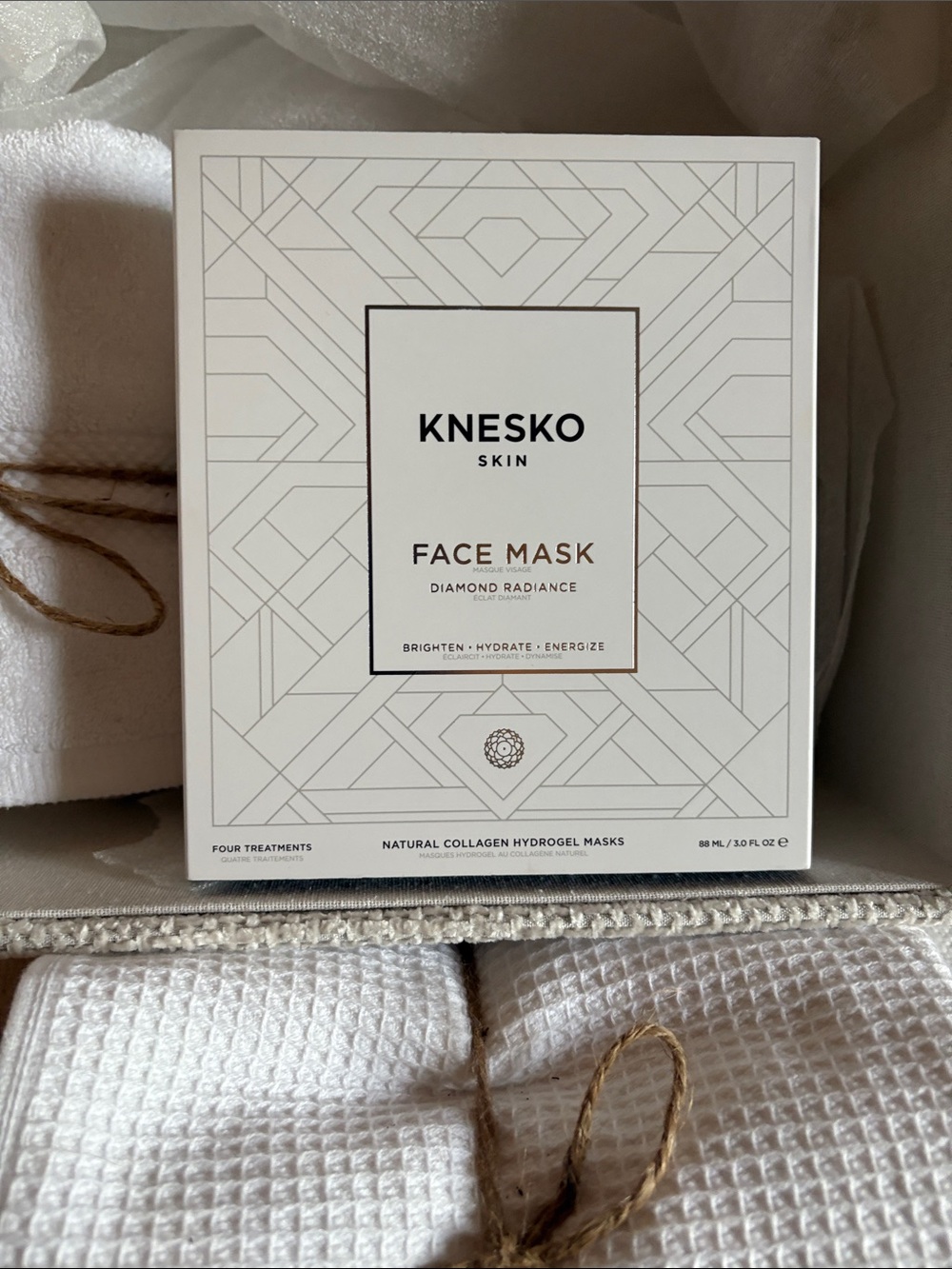 KNESKO SKIN Diamond Radiance Collagen Face Mask (4-Pack)